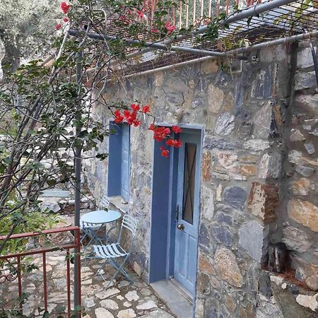 Δωμάτια Κόκκινος Πύργος Plomari Екстер'єр фото