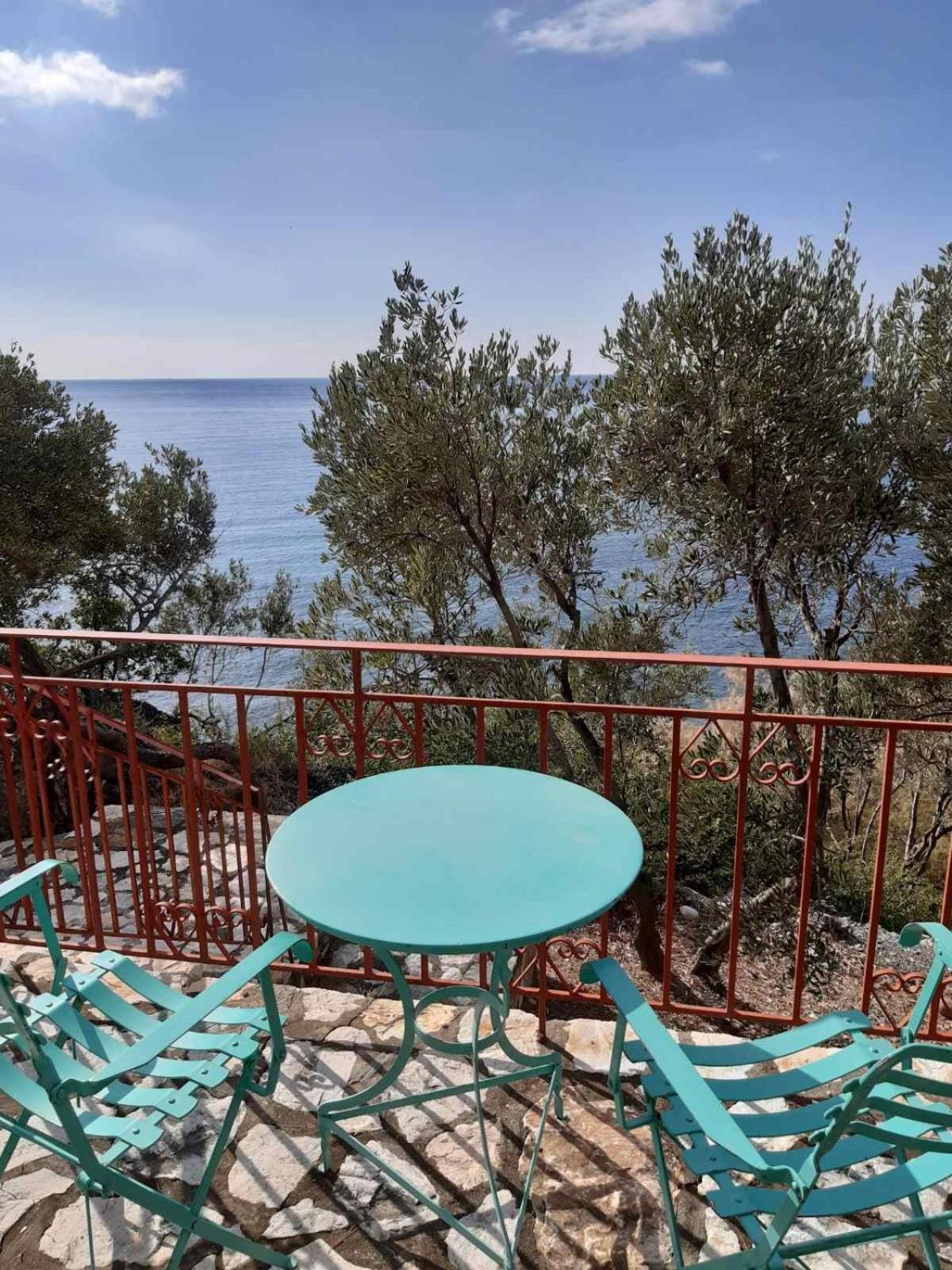 Δωμάτια Κόκκινος Πύργος Plomari Екстер'єр фото