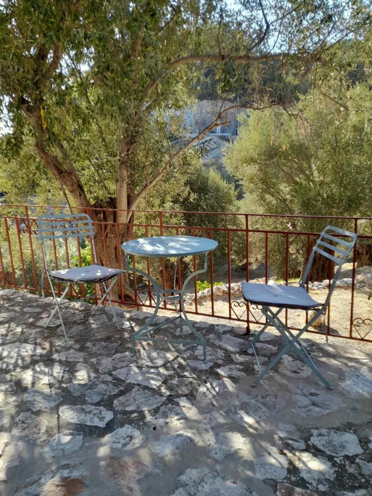Δωμάτια Κόκκινος Πύργος Plomari Екстер'єр фото