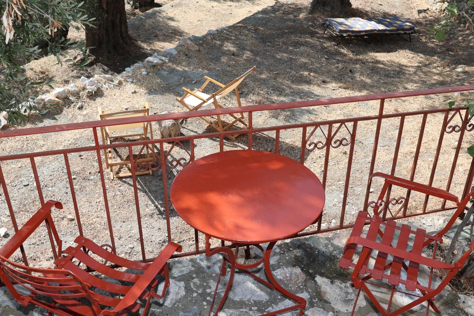 Δωμάτια Κόκκινος Πύργος Plomari Екстер'єр фото