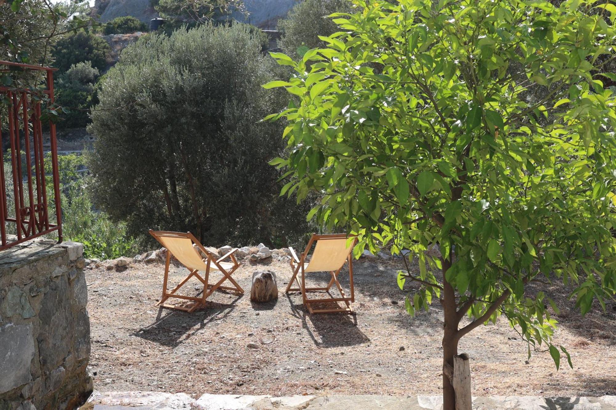 Δωμάτια Κόκκινος Πύργος Plomari Екстер'єр фото