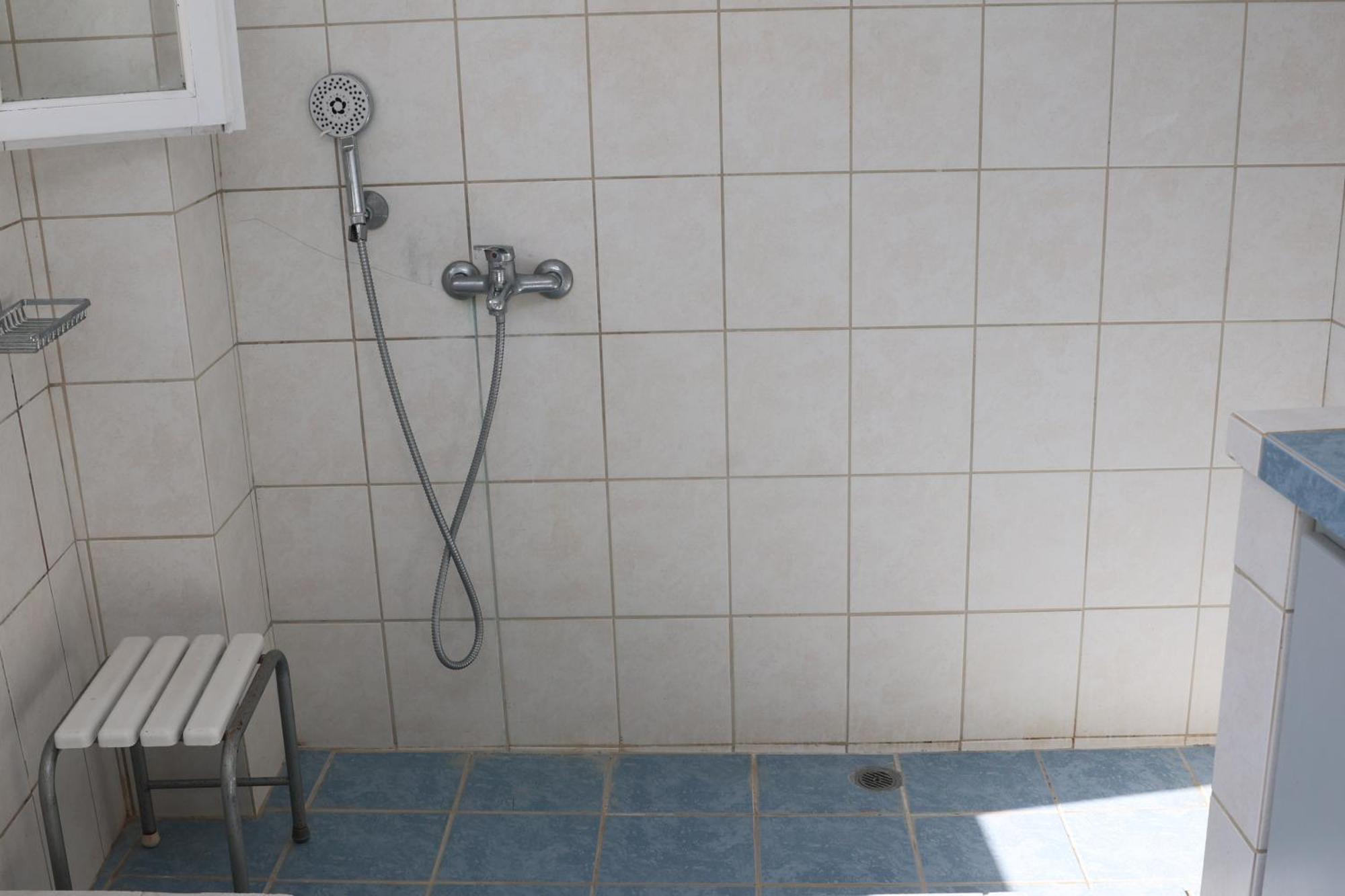 Δωμάτια Κόκκινος Πύργος Plomari Екстер'єр фото