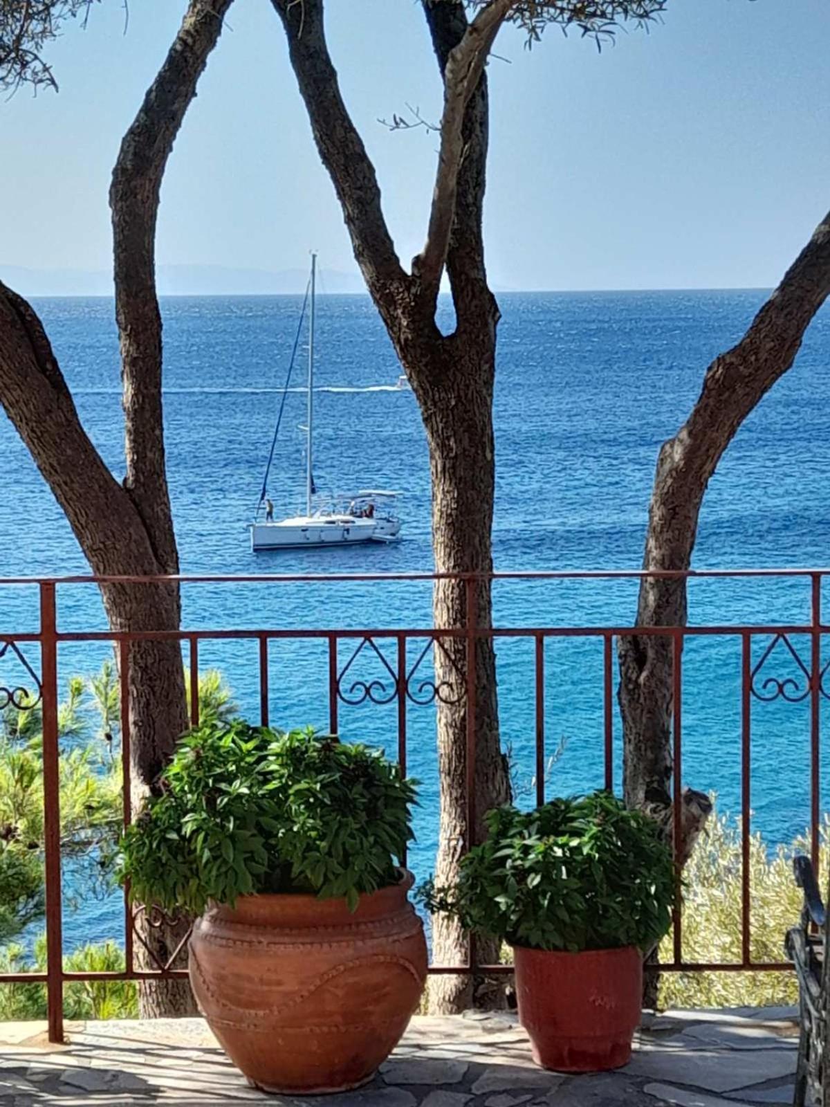 Δωμάτια Κόκκινος Πύργος Plomari Екстер'єр фото